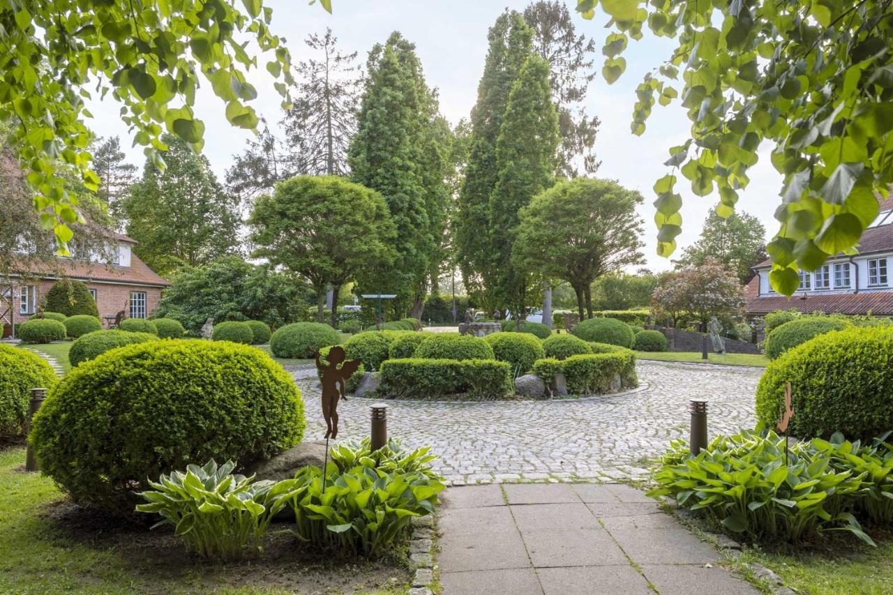 Romantik Hotel Friederikenhof Hotel Restaurant & Spa Lübeck Buitenkant foto
